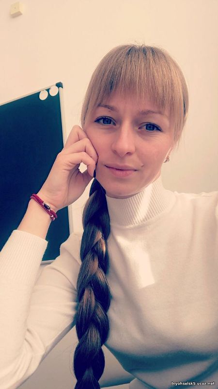 Елена Николаевна Попова.